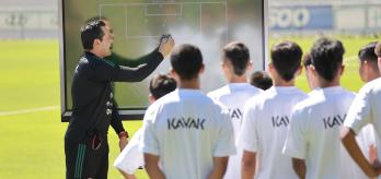 Mexico U15 boys' national team: Possession and building from the back